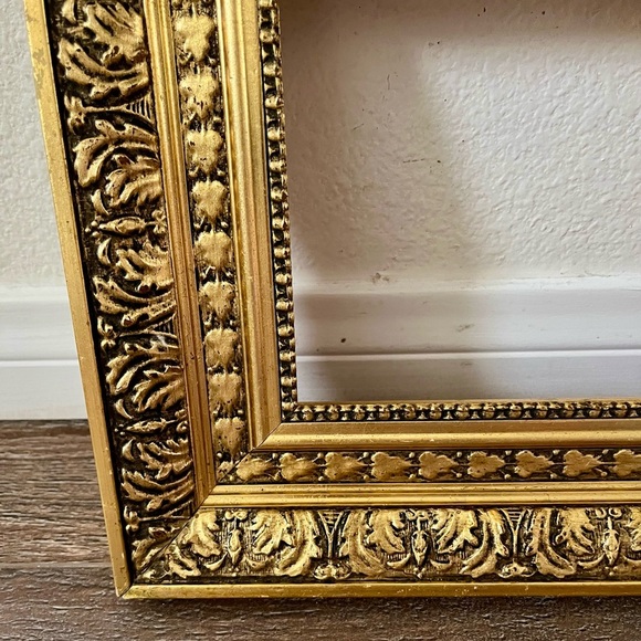 Elegant Gold Ornate Picture Frame 10/10 inches - Picture 5 of 9